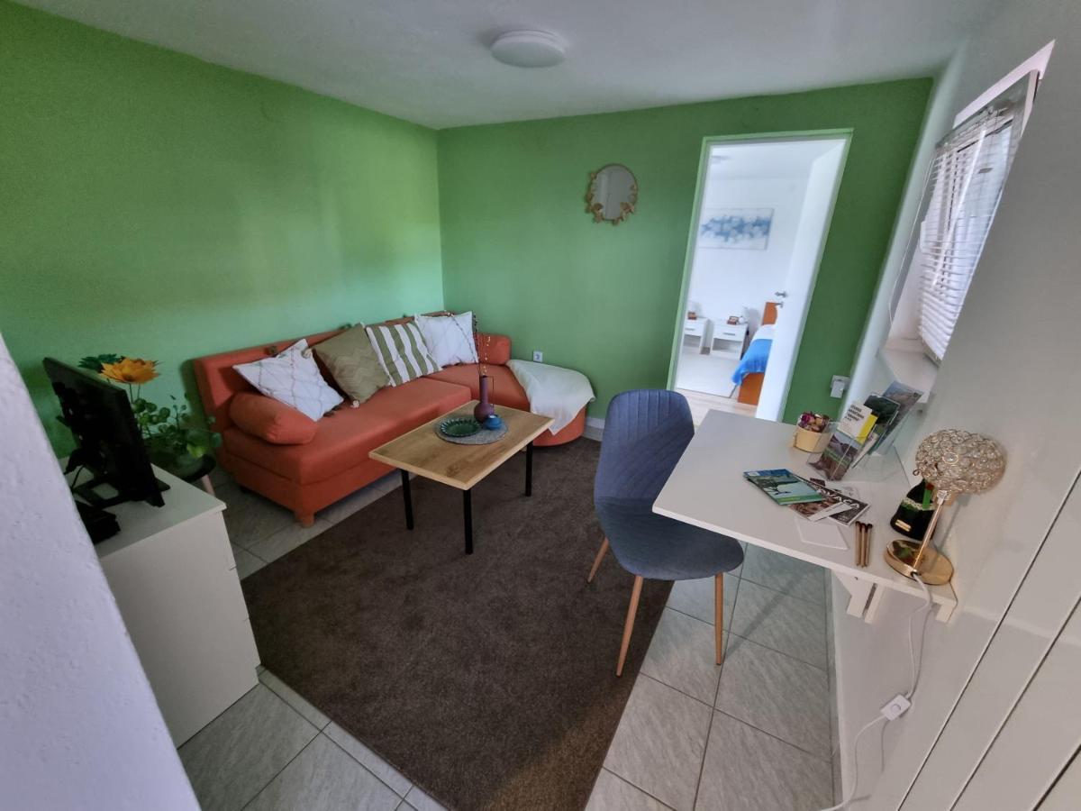 Studio Apartman Krosna Perusic Exterior photo