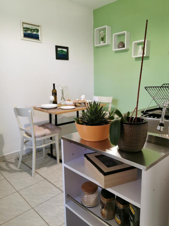 Studio Apartman Krosna Perusic Exterior photo